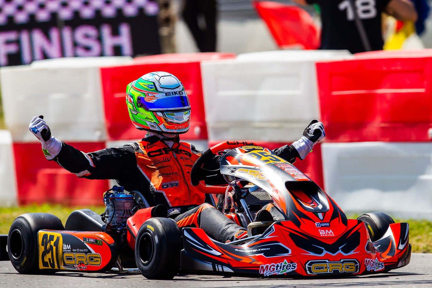 00260NR Sparco CRW Kart-Handschuhe, regenfestes Neopren für Kartrennen bei nassem Wetter